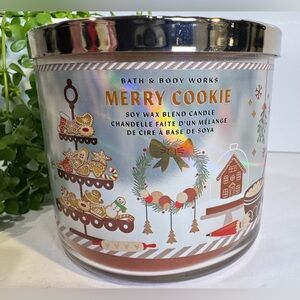 Bath & Body Works Merry Cookie 3 Wick Candle NWT 14.5oz